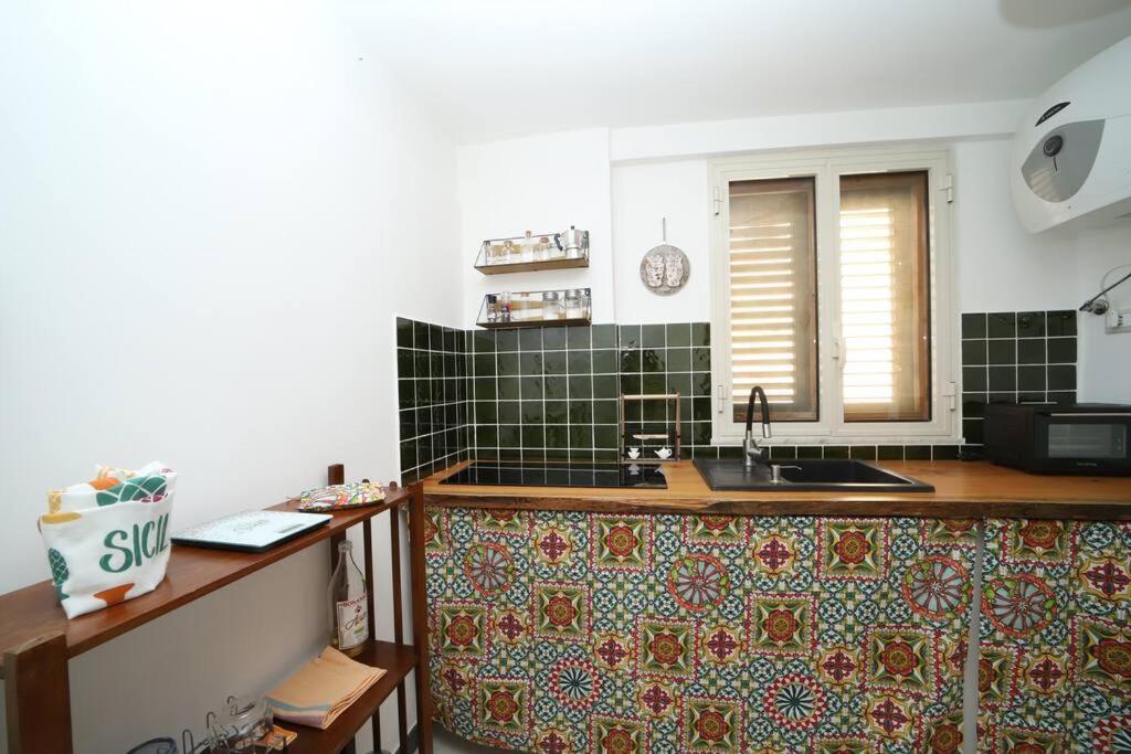 Colonna House Casa Tra La Zisa E La Cattedrale Apartment ปาแลร์โม ภายนอก รูปภาพ